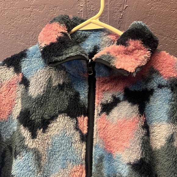 Fuzzy Jacket - Picture 2 of 5